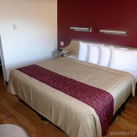 Red Roof Inn Cincinnati East - Beechmont Cherry Grove Esterno foto