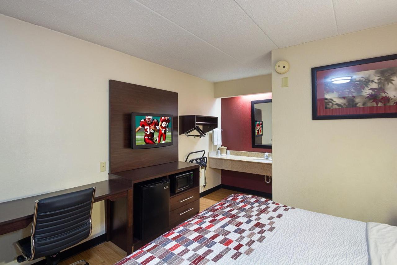 Red Roof Inn Cincinnati East - Beechmont Cherry Grove Esterno foto