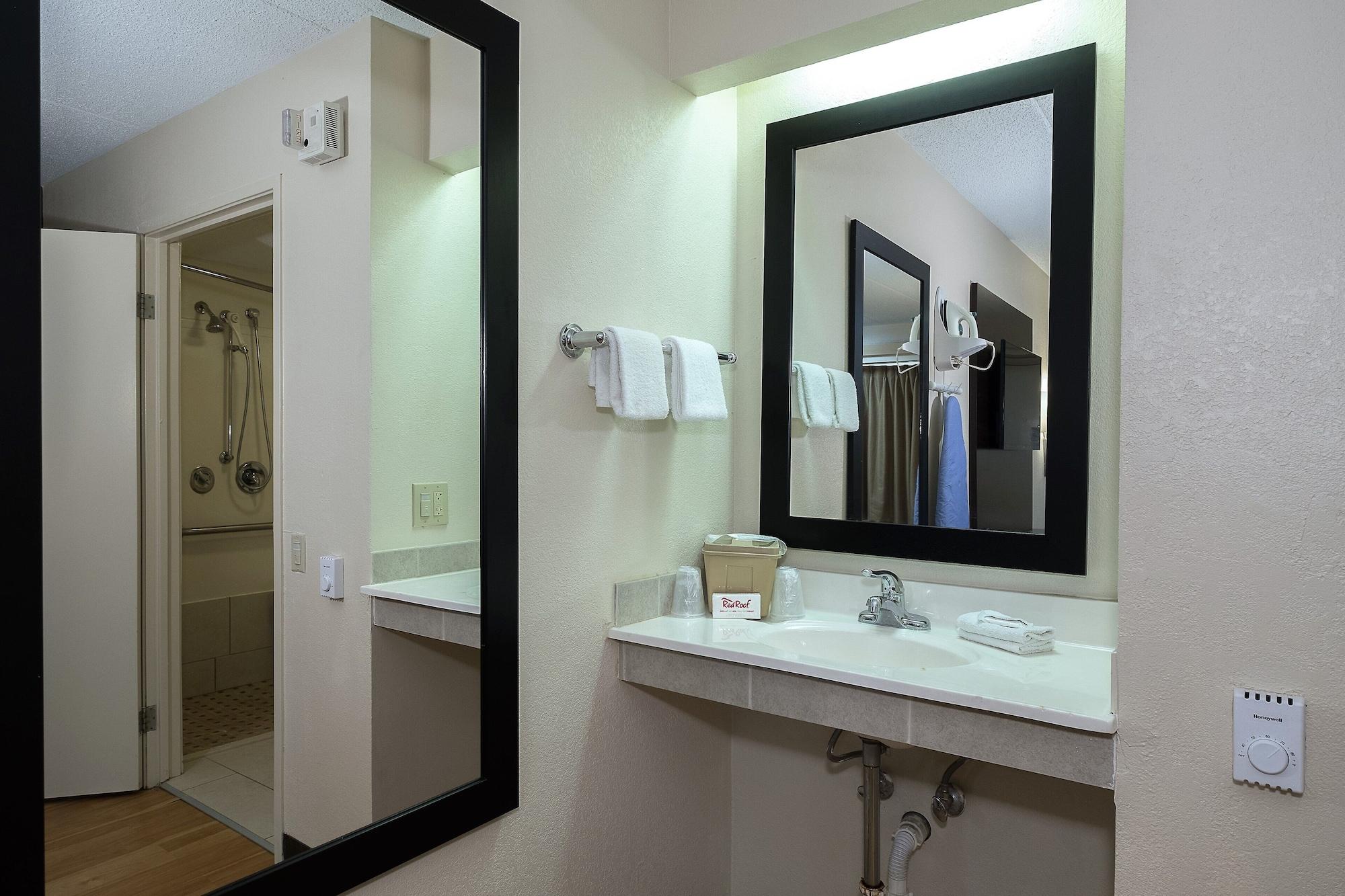 Red Roof Inn Cincinnati East - Beechmont Cherry Grove Esterno foto