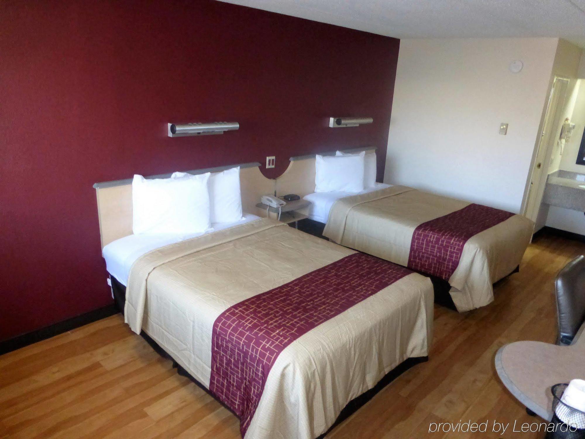 Red Roof Inn Cincinnati East - Beechmont Cherry Grove Esterno foto