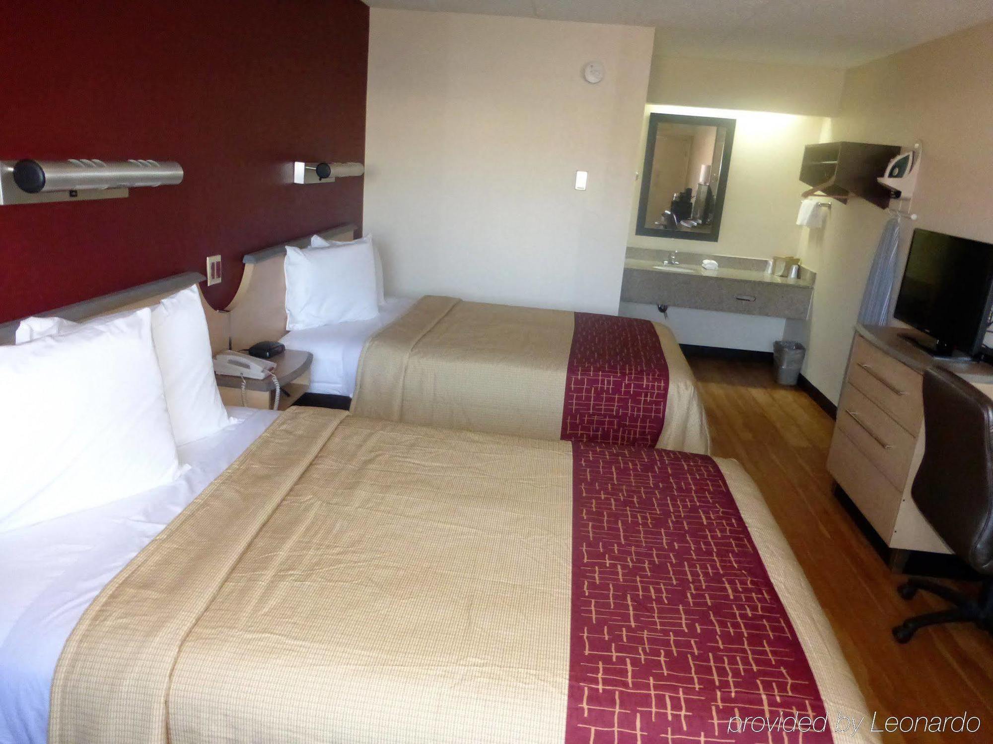 Red Roof Inn Cincinnati East - Beechmont Cherry Grove Esterno foto